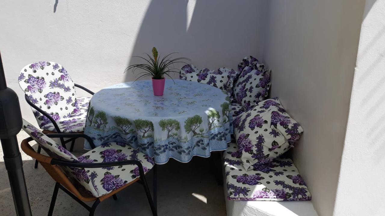 Mini Apartment Petra - Rooms Purple & Green With Kitchen And Garden Dubrovnik Exterior foto