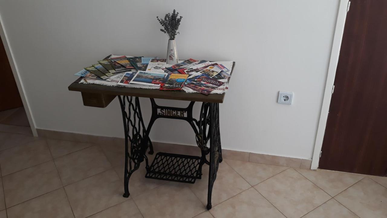 Mini Apartment Petra - Rooms Purple & Green With Kitchen And Garden Dubrovnik Exterior foto