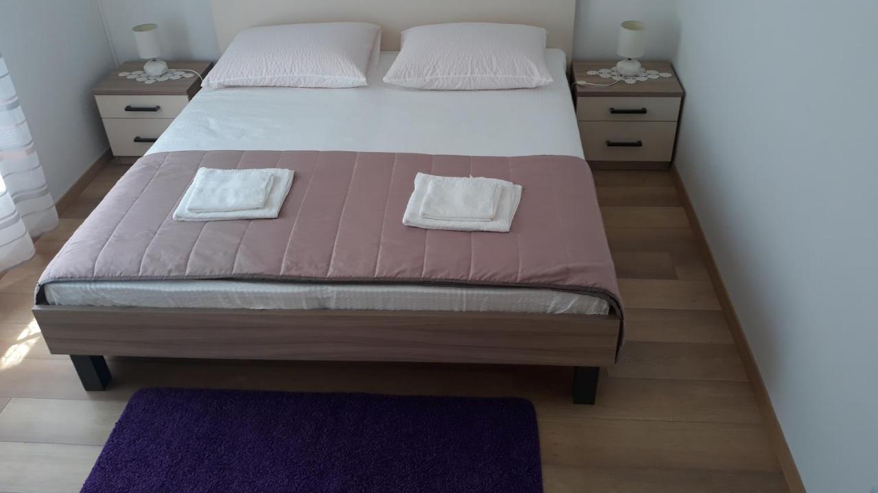 Mini Apartment Petra - Rooms Purple & Green With Kitchen And Garden Dubrovnik Exterior foto
