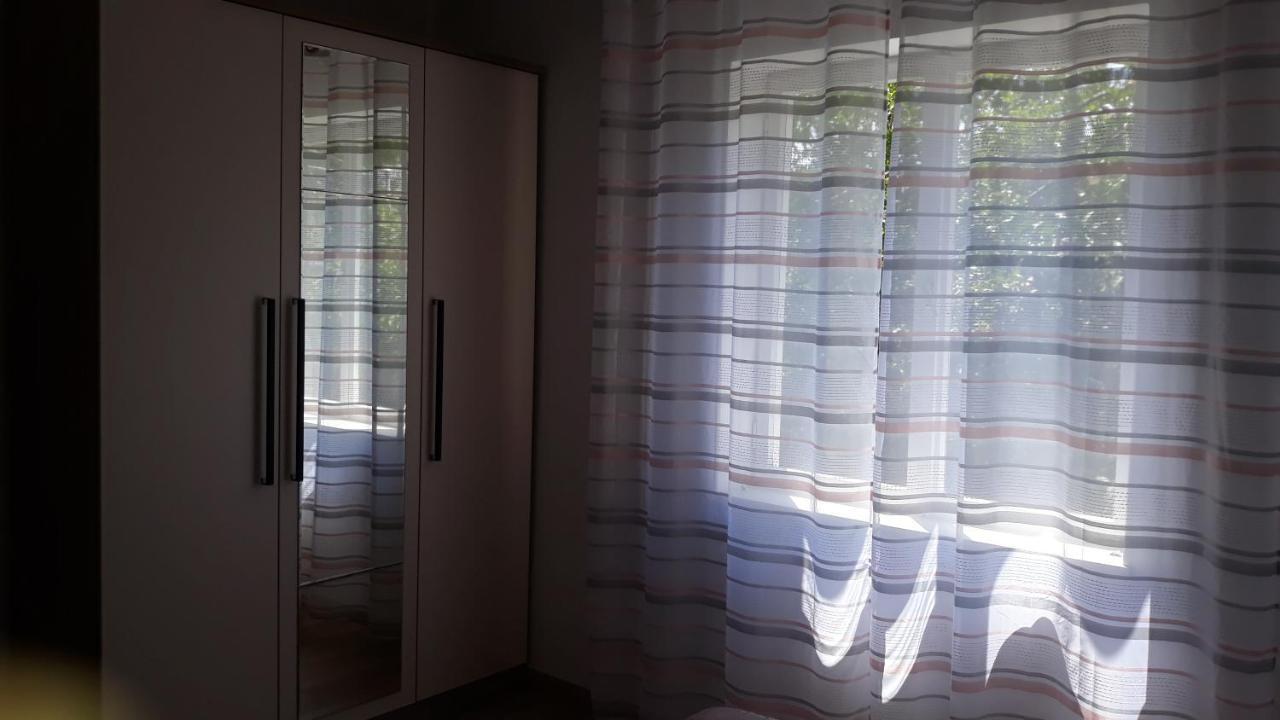 Mini Apartment Petra - Rooms Purple & Green With Kitchen And Garden Dubrovnik Exterior foto