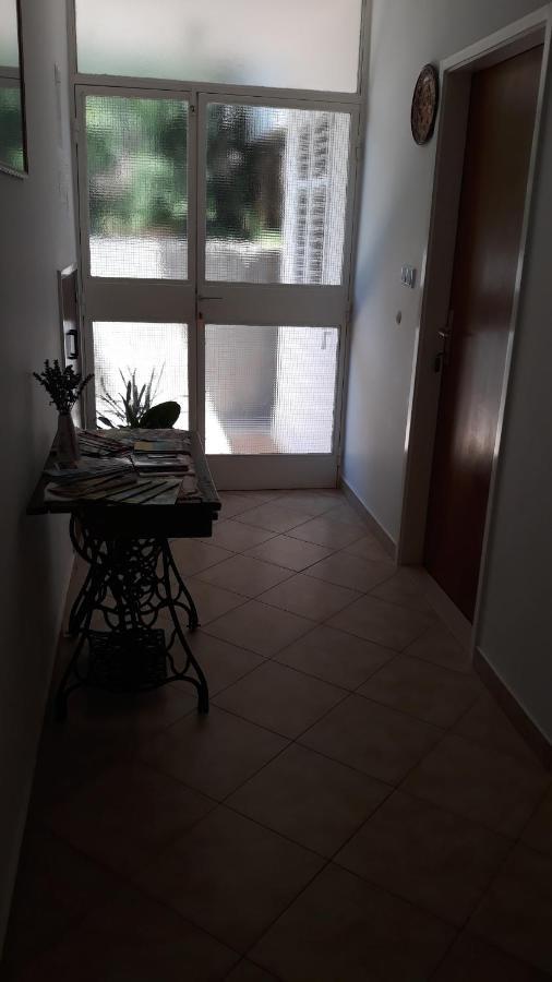 Mini Apartment Petra - Rooms Purple & Green With Kitchen And Garden Dubrovnik Exterior foto