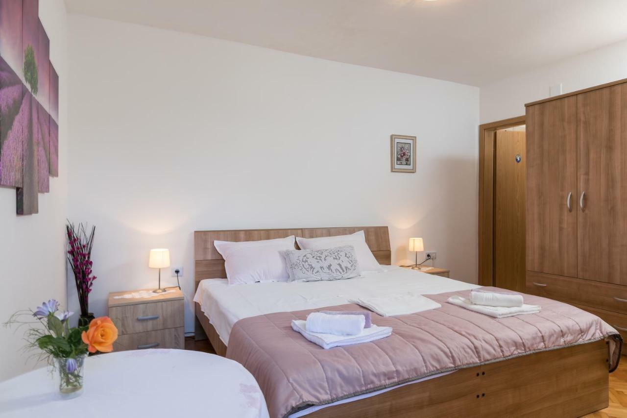 Mini Apartment Petra - Rooms Purple & Green With Kitchen And Garden Dubrovnik Exterior foto